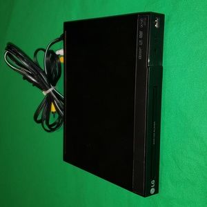 LG DVD Player Model DP 132 with AV Cable